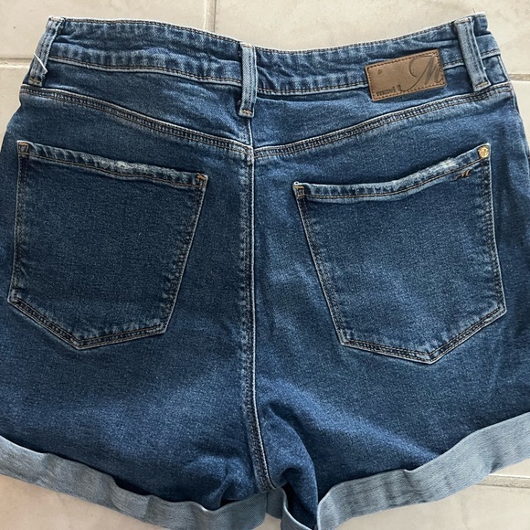 MAVI Jean Co. Medium Wash Denim 5 Pocket Riveted Distressed Zipper Shorts Sz 30 - Picture 2 of 12
